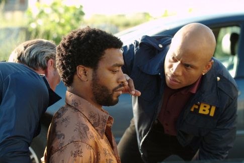 LL Cool J and Chiwetel Ejiofor in Slow Burn (2005)