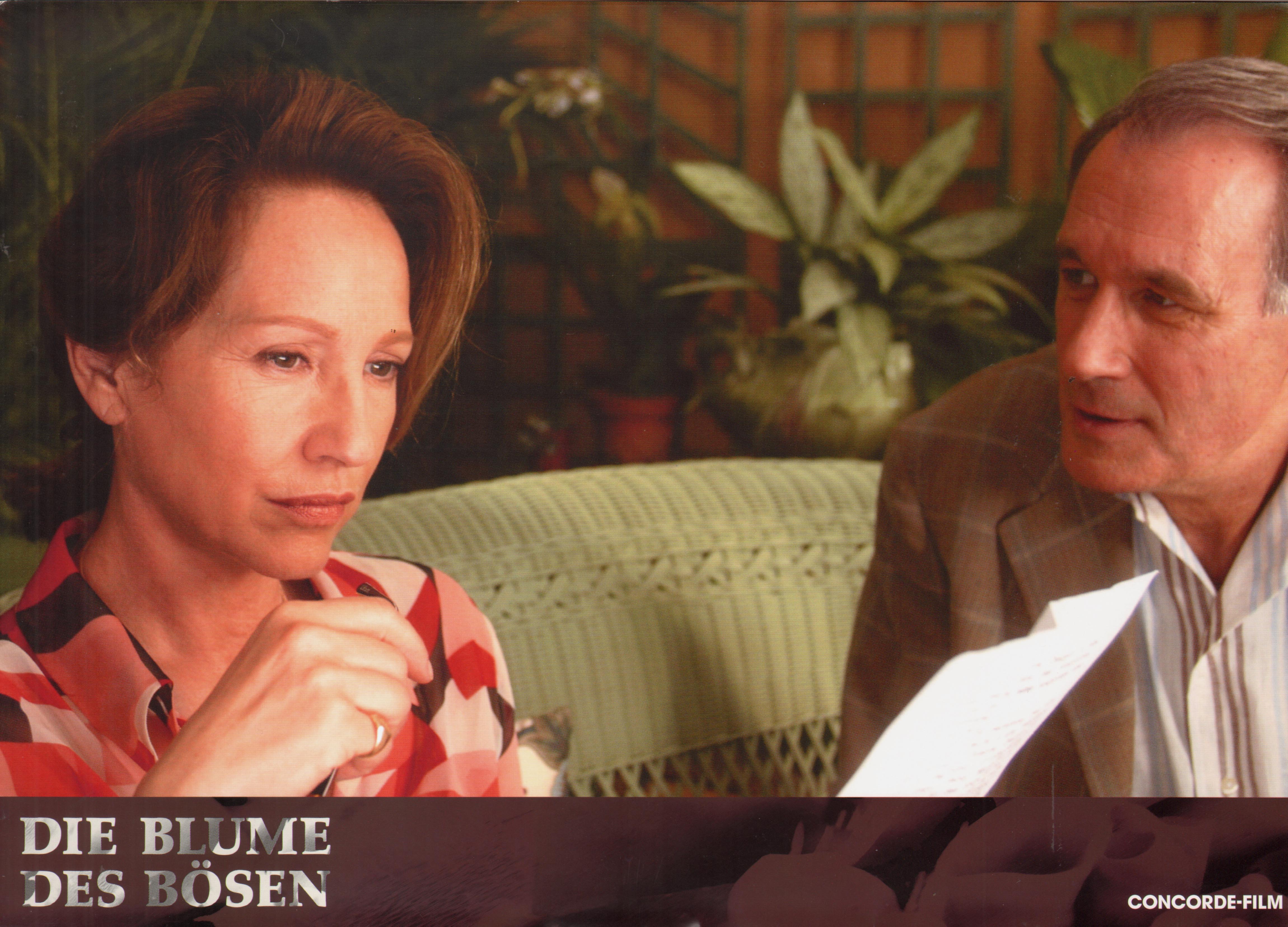 Nathalie Baye and Bernard Le Coq in La fleur du mal (2003)