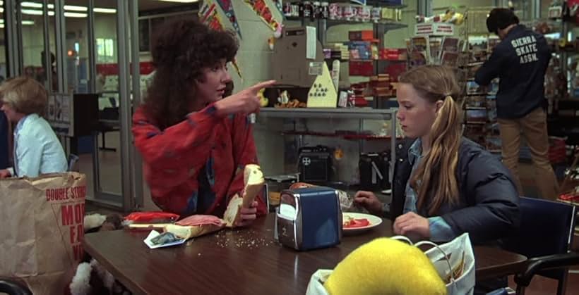 Mary Steenburgen and Elizabeth Cheshire in Melvin and Howard (1980)