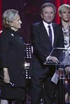 En compagnie de Mireille Darc et d'Alain Delon pour Plus de Vie (2010)