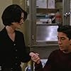 Courteney Cox and David Schwimmer in Friends (1994)