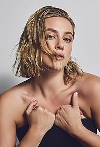 Primary photo for Lili Reinhart