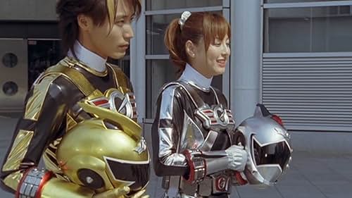 Hidenori Tokuyama and Yumi Sugimoto in Enjin sentai Gôonjâ (2008)