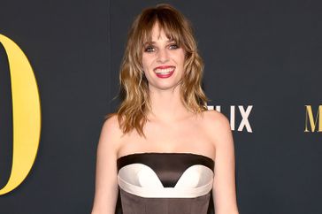 Maya Hawke attends Netflix's "Maestro" Los Angeles photo call at Academy Museum of Motion Pictures 