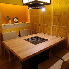 燒肉しゃぶしゃぶ 石田屋。北野阪店