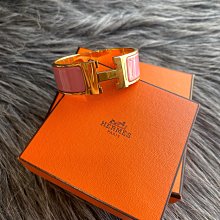 【哈極品】二手品《Hermes 愛馬仕 玫瑰粉 金釦 Clic H琺瑯中版版手環》