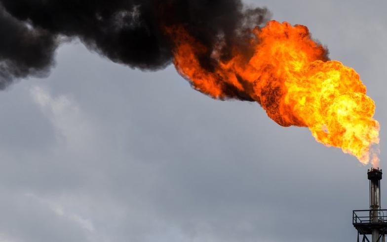 氣候變化：石油公司對能源轉型���預測和影響