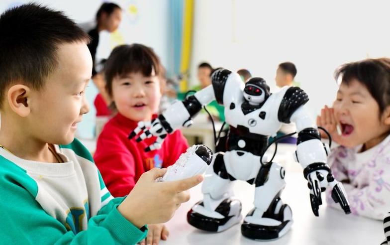 ChatGPT產業：中國會在人工智能賽道上超越美國嗎