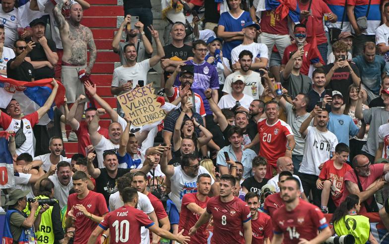 歐洲足球錦標賽》足球盛事上升成民族衝突 塞爾維亞揚言退出歐洲盃賽事