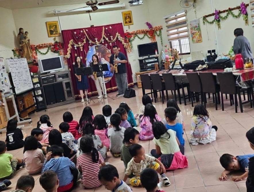 薩克斯風夢想家慈善音樂會，關懷守護新竹偏鄉孩童。（圖/記者黃溎芬翻攝）
