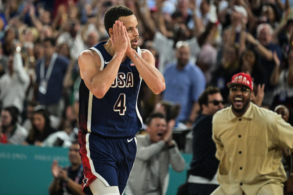 Stephen Curry首戰奧運殿堂就收下金牌。（Photo by DAMIEN MEYER/AFP via Getty Images）