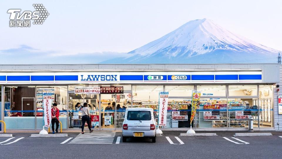 河口湖町一間超商成為熱門打卡地點。（示意圖／shutterstock 達志影像）