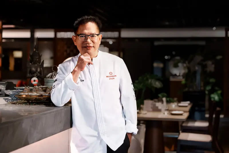 ▲米其林一星主廚Nattakit Kallayanamitr, Chef Toei曾在多間泰國五星級酒店與Fine Dining餐廳任職，擁有超過30年的傳統泰式、法式廚藝經驗。（圖／台北喜來登提供）