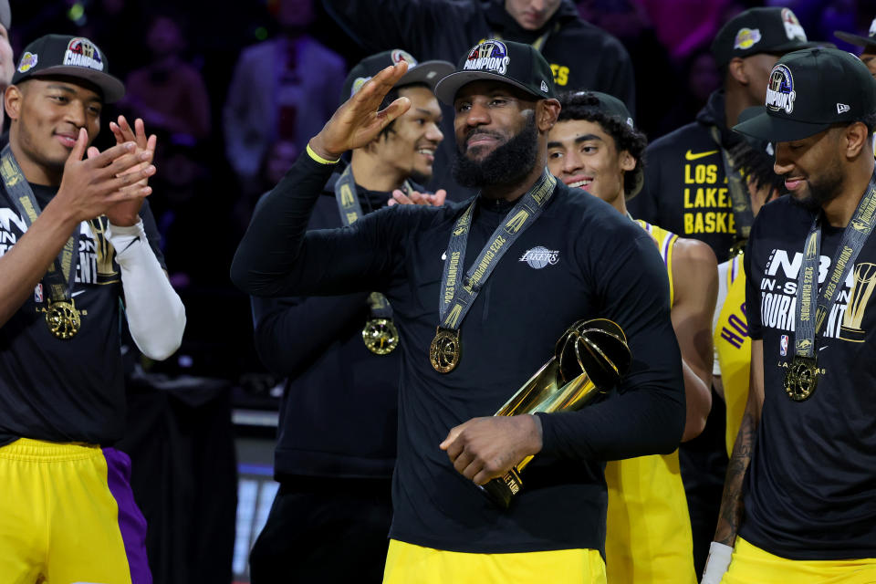 LeBron James收下NBA首屆季中錦標賽MVP。（Photo by Ethan Miller/Getty Images）