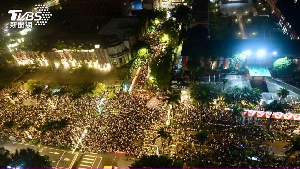 下週五的國會改革修法覆議案表決，「青鳥」將重返立院外示威。（圖／TVBS資料照）