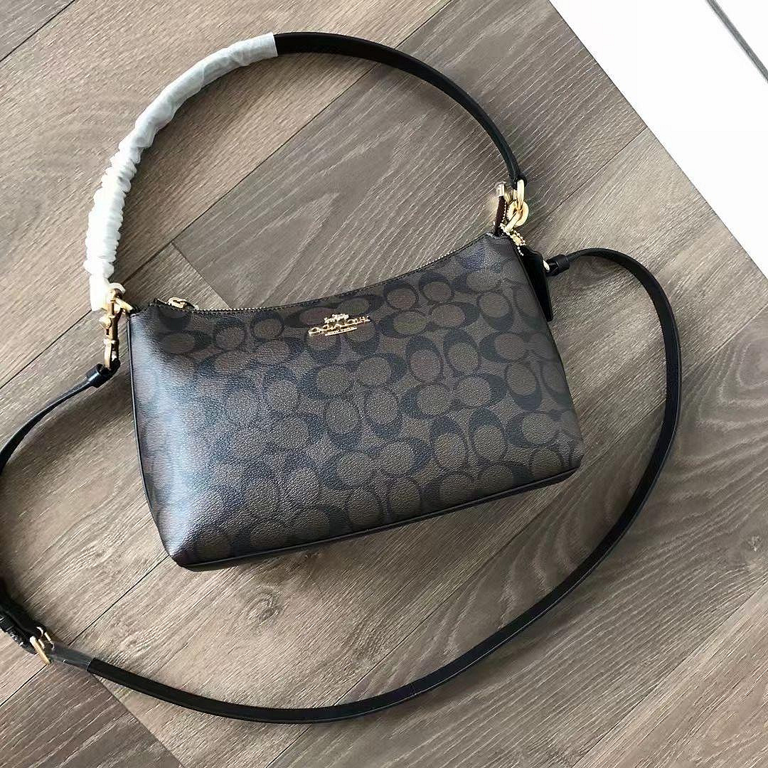 琪琪Outlet代購 Coach 85696 經典印花女士半月包 女士斜背包 雙背帶 單肩手提包 附購證