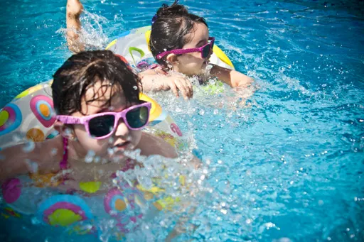 夏日戲水謹記「叫、叫、伸、拋、划」　新北市39戲水點增設警戒站