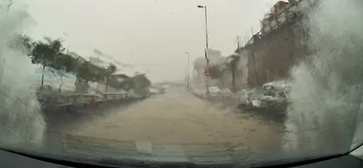 连日暴雨袭击！基隆市区多处淹水　谢国梁坐镇应变中心