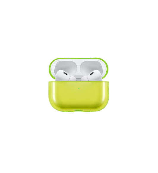 圖片展示打開的 Tech21 Evo Clear 保護殼，AirPods Pro (第 2 代) 放在裡面充電，LED 充電指示燈亮起。