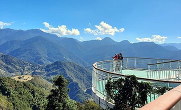 南投｜清境農場：清境高空觀景步道，遠眺中央山脈，俯看綿羊吃草，清境打卡熱點