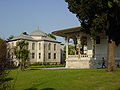 Enderun Library on the left, Audience Chamber to the right.