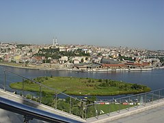 Vista da margem norte do Corno de Ouro desde o Café Pierre Loti, em Eyüp