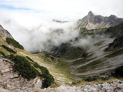 Der Nebel lichtet sich, Aufstieg zum Rubihorn mit Blick aufs Hoorn