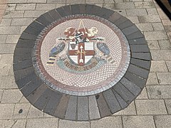 Bowral insignia on footpath.jpg