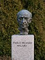 Busto en Celebrity Alley, en Kielce (Polonia). Bust in Celebrity Alley in Kielce (Poland).