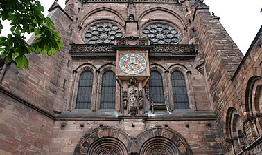 English: Detail of the South transept