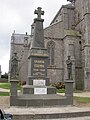 Plounéour-Trez : le Monument aux morts.