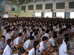 Students of Nan Hua High School, Singapore, in the school hall - 20060127.jpg