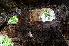 Grotte aux Yeux.jpg