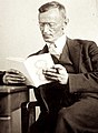 Deutsch: Hermann Hesse, 1927 English: Hesse in 1927 Magyar: Hesse 1927-ben
