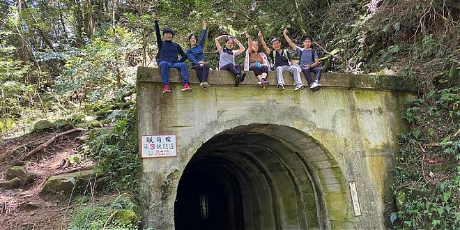 阿里山眠月線二日遊 | 走入失落的森林鐵路