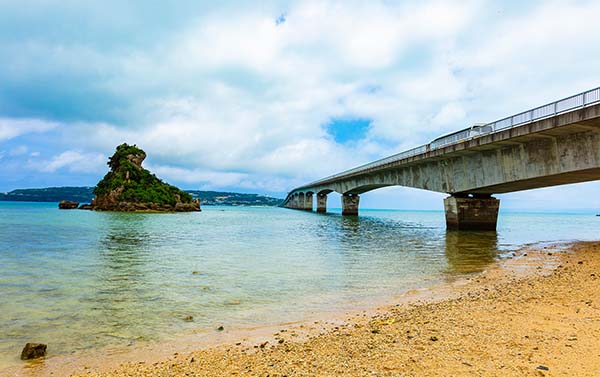 《沖繩好好玩》歡樂沖繩四日～海洋博．美國村．玉泉洞．古宇利大橋(CI/BR/JX)