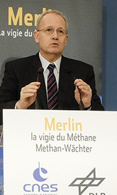 Jean-Yves Le Gall en 2015 lors d'une conférence sur le satellite franco-allemand MERLIN