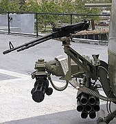 Typická výzbroj vrtulníku palebné podpory UH-1