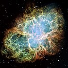La Nébuleuse du Crabe , rémanent de supernova résultant de l'explosion de SN 1054