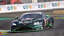 voiture en course au 24h du Mans