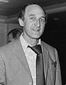 Ron Moody in 1975 overleden op 11 juni 2015