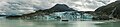 1. Az Endeavour szafarihajó (71 m hosszú, 88 utas + 37 fős személyzet) a Lamplugh-gleccser előtt (Glacier Bay Nemzeti Park, Alaszka, Amerikai Egyesült Államok) (javítás)/(csere)