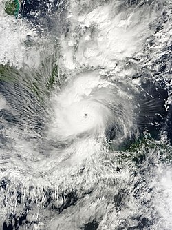 Otto le 24 novembre à 16 h 5 UTC près de la côte.