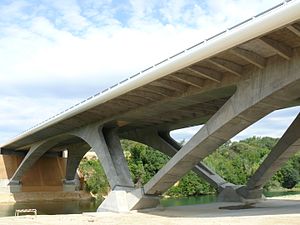 Pont du Languedoc (A750).