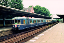 Non-rebuilt EMU 471 072 at Hasselbrook station, 1997