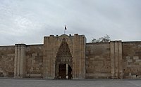 케이쿠바드 1세의 치세에 세워진 술탄하느 카라반사라이(1229년 경; 튀르키예, 아크사라이)