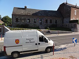 The town hall in Vieux-Mesnil