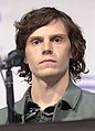 Evan Peters interprète Colin Zabel.