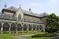 2007 : cloître de l'ancienne abbaye Saint-Martin de Tournai partiellement détruite.