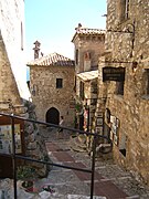 Une ruelle pittoresque d'Èze-Village.